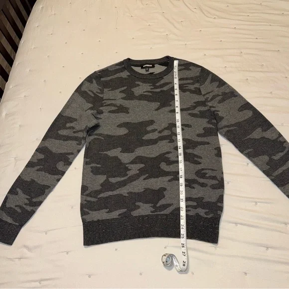 Express Men's Camouflage Sweater - Gray - Picture 6 of 7